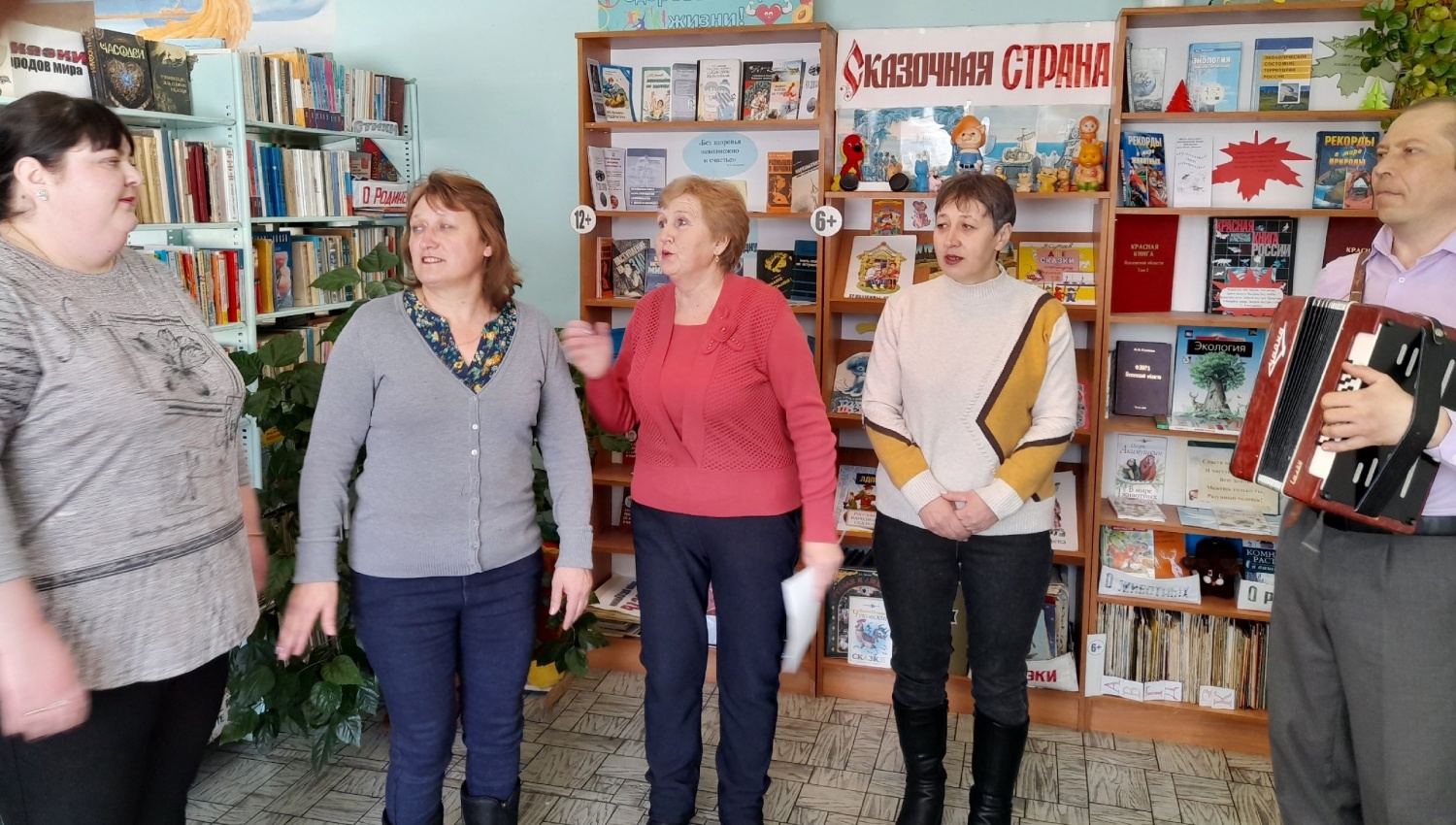«Храните женские сердца».