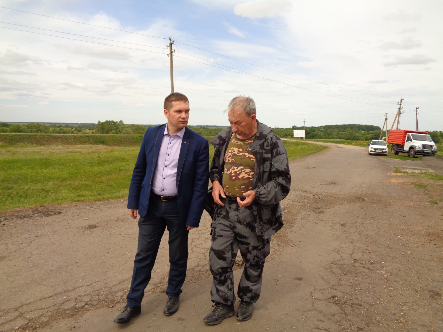 Иван Алексеевич Кирюхин встретился с руководителем ООО «СХП ЗЫБИНО» Виктором Васильевичем Терентьевым