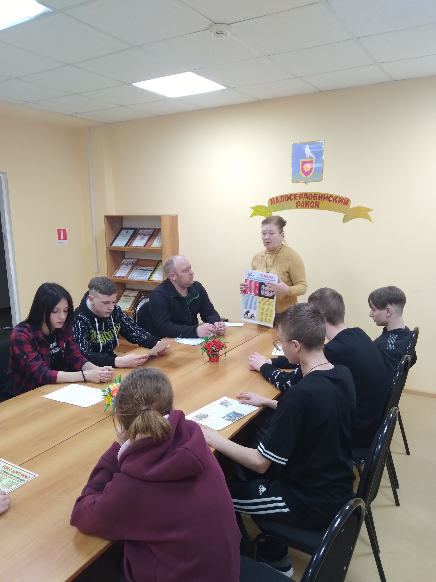 В РДК Малосердобинского района прошёл час толерантности по профилактике экстремизма и терроризма для детей подростков. В РДК Малосердобинского района прошёл час толерантности по профилактике экстремизма и терроризма для детей подростков.