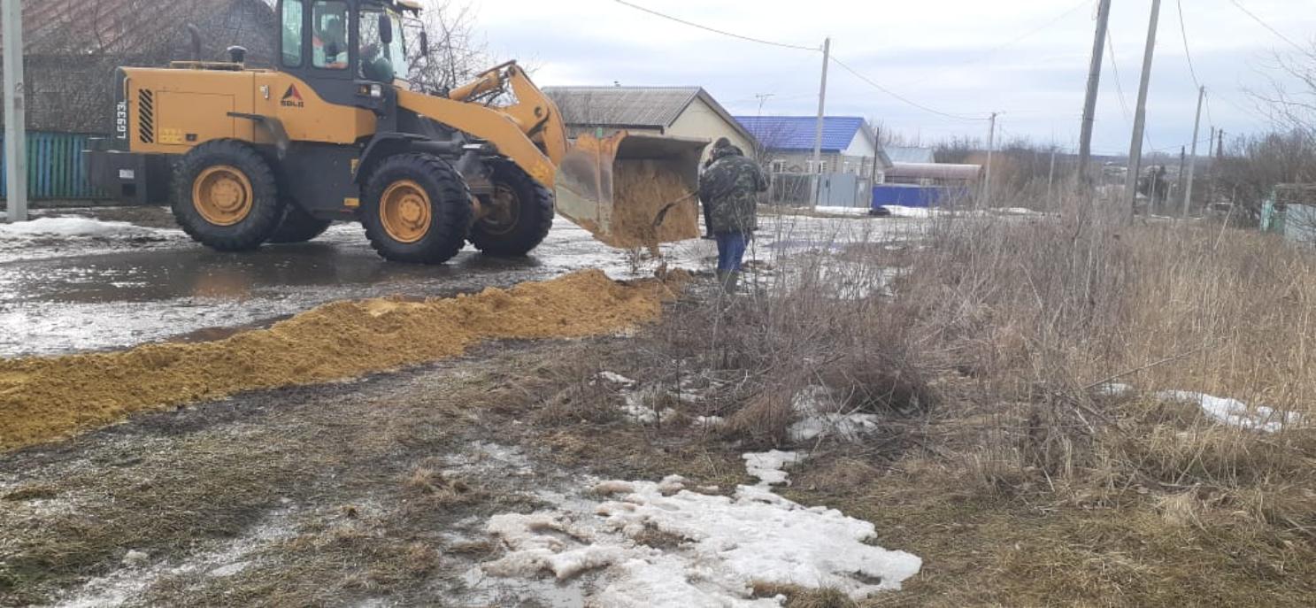 В с. Малая Сердоба продолжаются работы по устранению последствий паводка