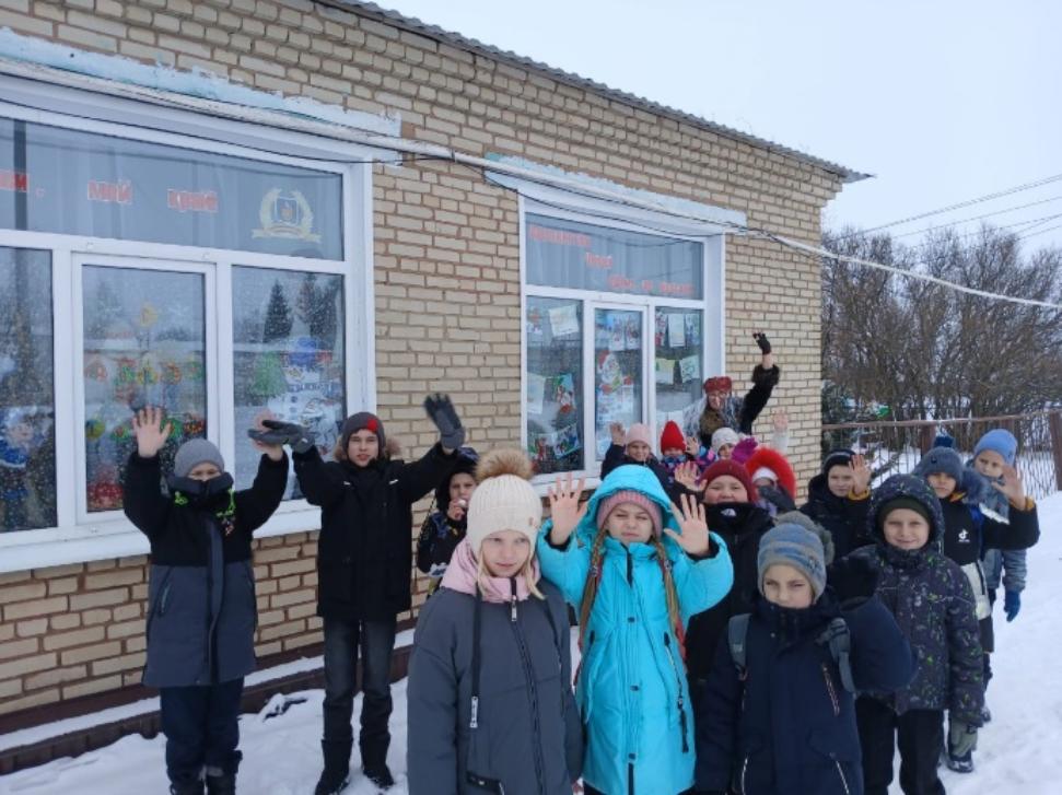 Проведена новогодняя программа под названием «Пусть праздник всем подарит чудо».