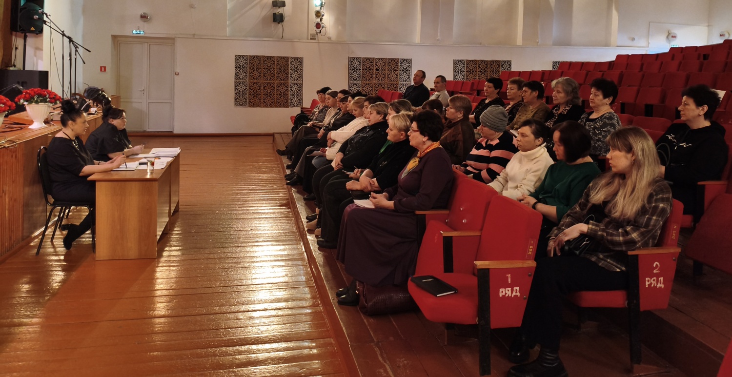 В районном Доме культуры прошло рабочее совещание работников культуры. В районном Доме культуры прошло рабочее совещание работников культуры.