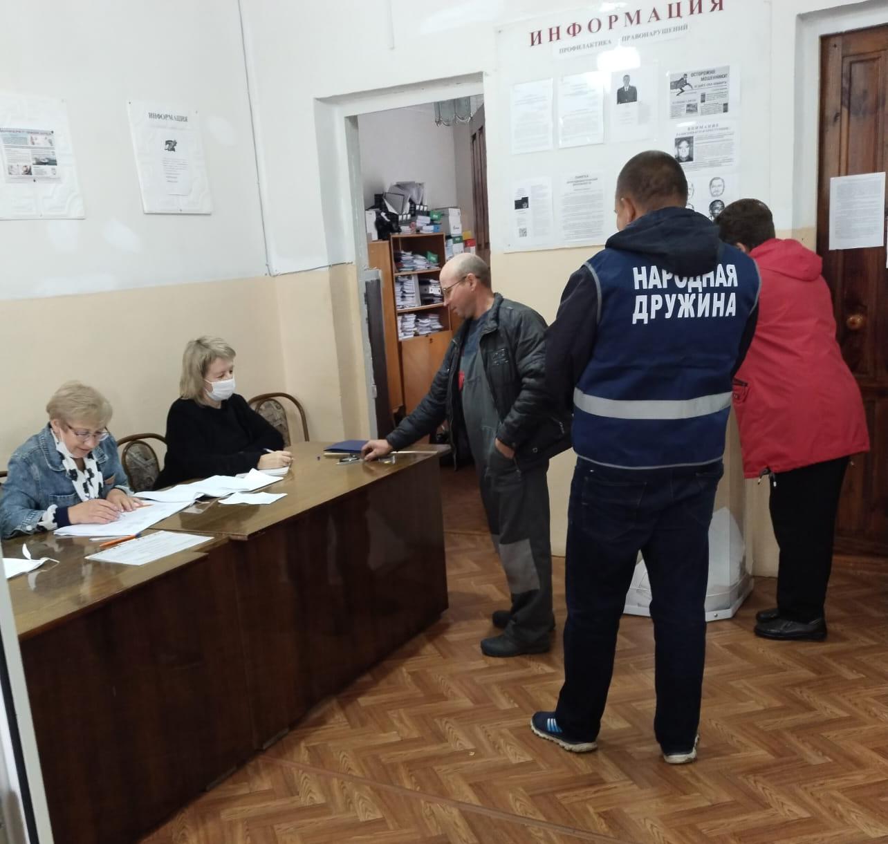 Народные дружинники Малосердобинского района на страже общественного порядка в период проведения  единого дня голосования
