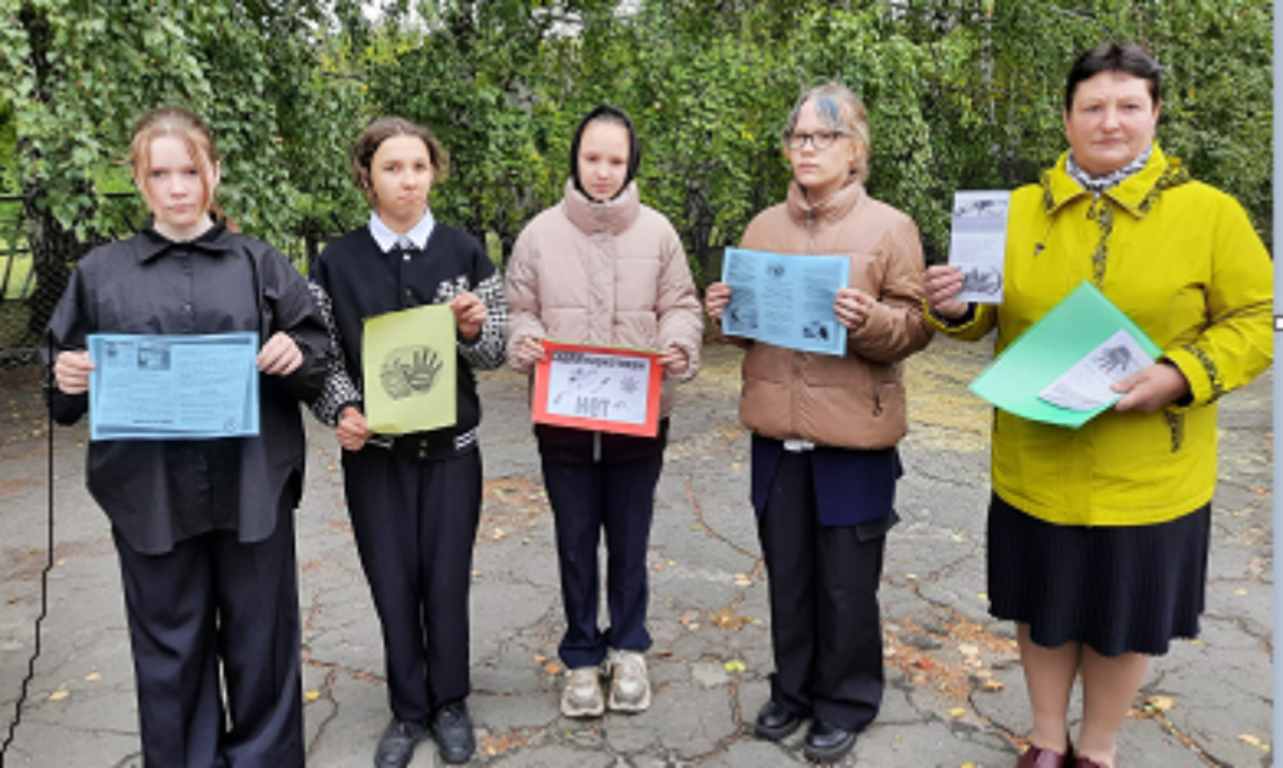 Уличная акция «Мы против наркотиков!» проведена в библиотеке села Марьевка в рамках областной антинаркотической акции «Сурский край без -  наркотиков»