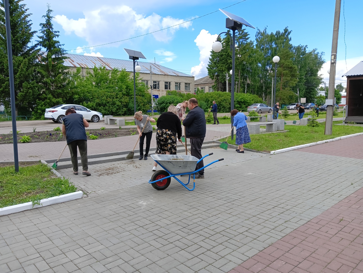 В Малосердобинском районе состоялся субботник