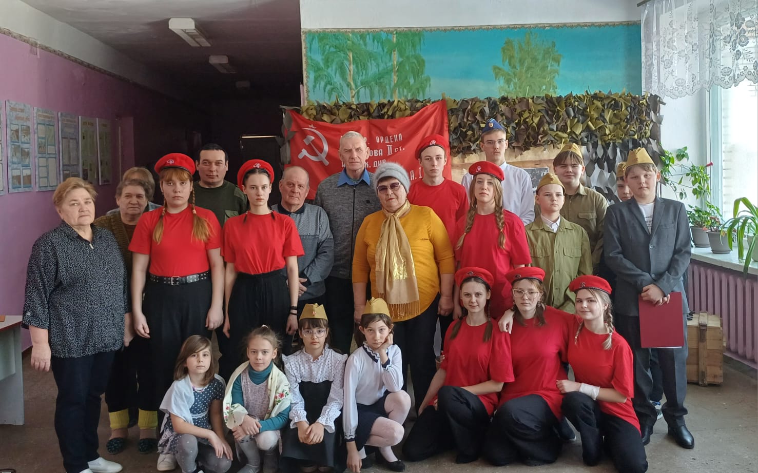 В Чунаковской школе прошло открытие года защитника отечества В Чунаковской школе прошло открытие года защитника отечества