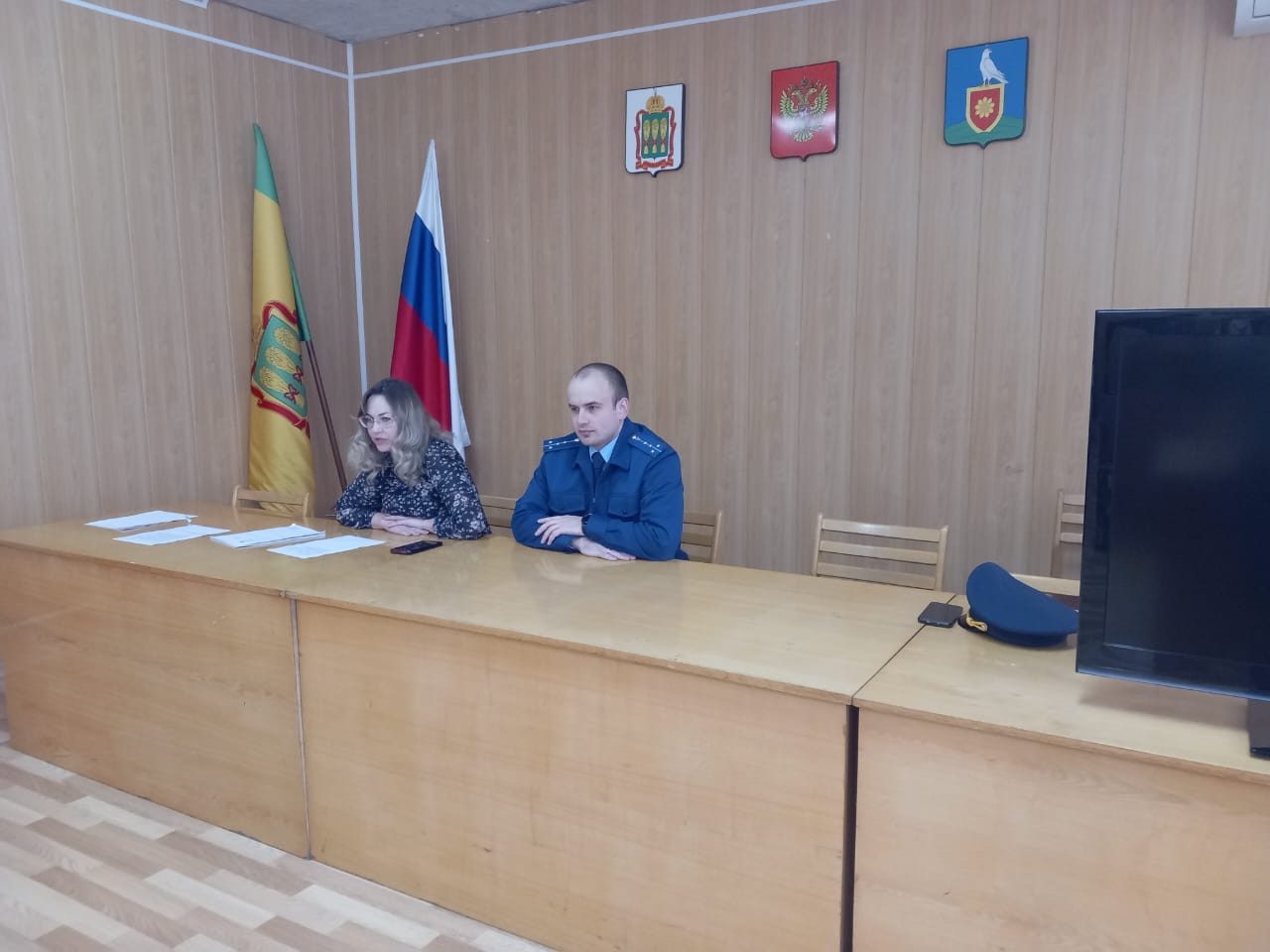 Состоялось заседание комиссии по делам несовершеннолетних и защите их прав