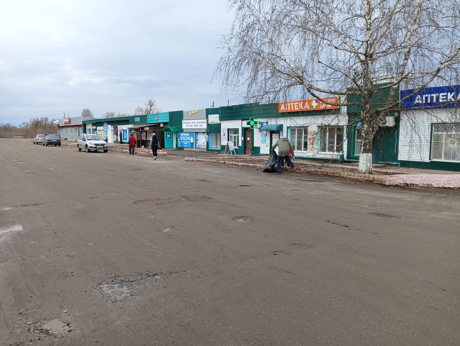 В Малосердобинском районе продолжается работа по благоустройству 