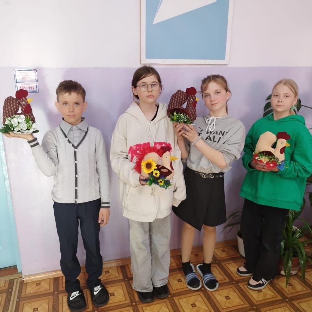 Приближается светлый праздник Пасхи: учащиеся объединения "Мир швейных фантазий" создают уникальный декор