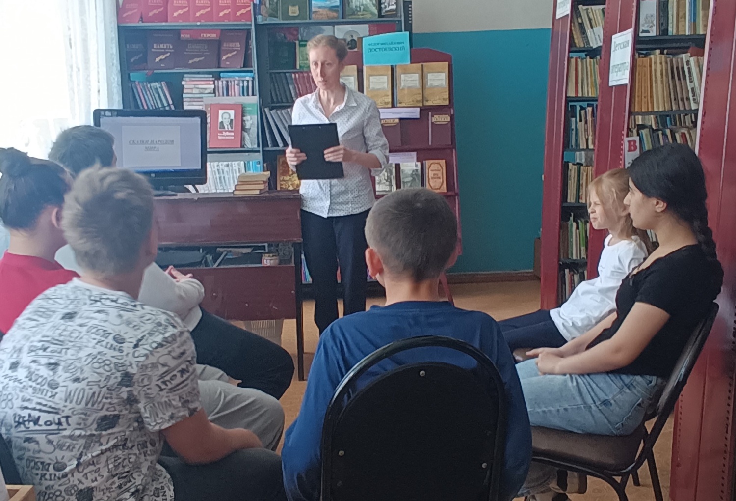 В Ключёвской библиотеке проведён литературный обзор «Сказки народов Мира»