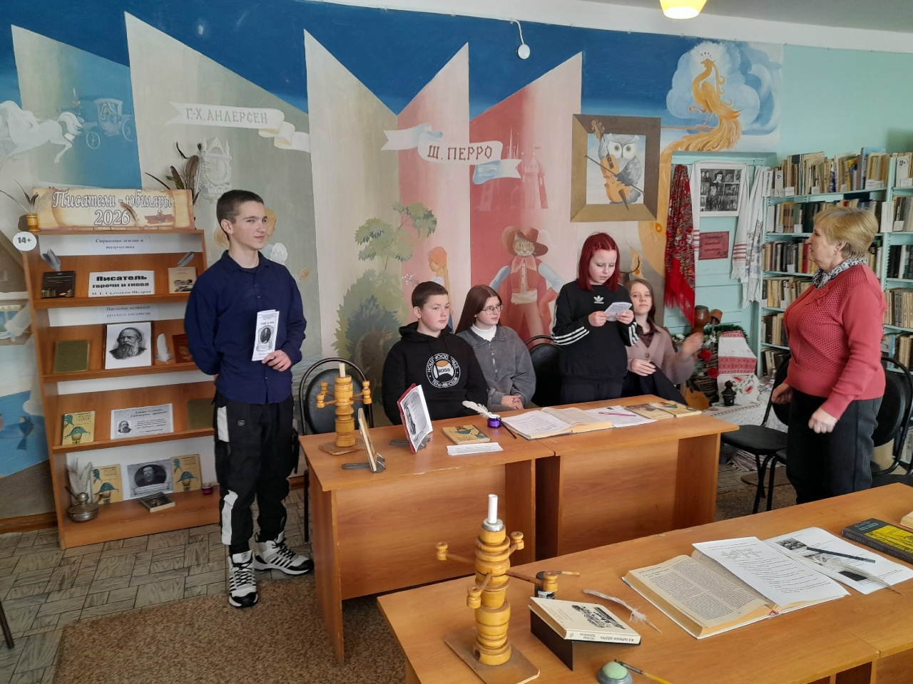 В Новодёмкинской библиотеке, в рамках реализации проекта «Пушкинская карта», проведена литературная гостиная «Золотое перо сатиры», В Новодёмкинской библиотеке, в рамках реализации проекта «Пушкинская карта», проведена литературная гостиная «Золотое перо сатиры»,