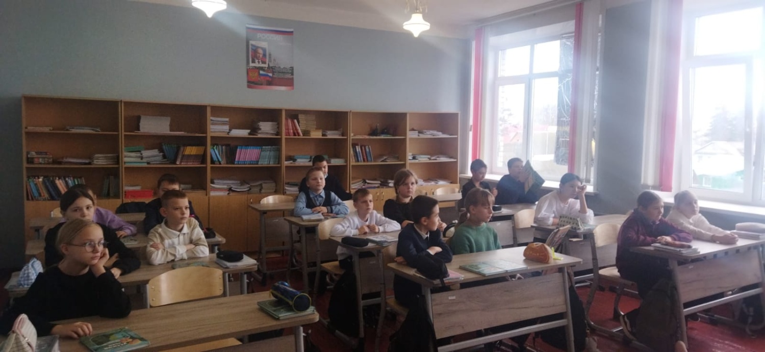 Специалистом Малосердобинской центральной районной библиотеки проведен урок информационной грамотности «Интернет - площадка для диалога» Специалистом Малосердобинской центральной районной библиотеки проведен урок информационной грамотности «Интернет - площадка для диалога»