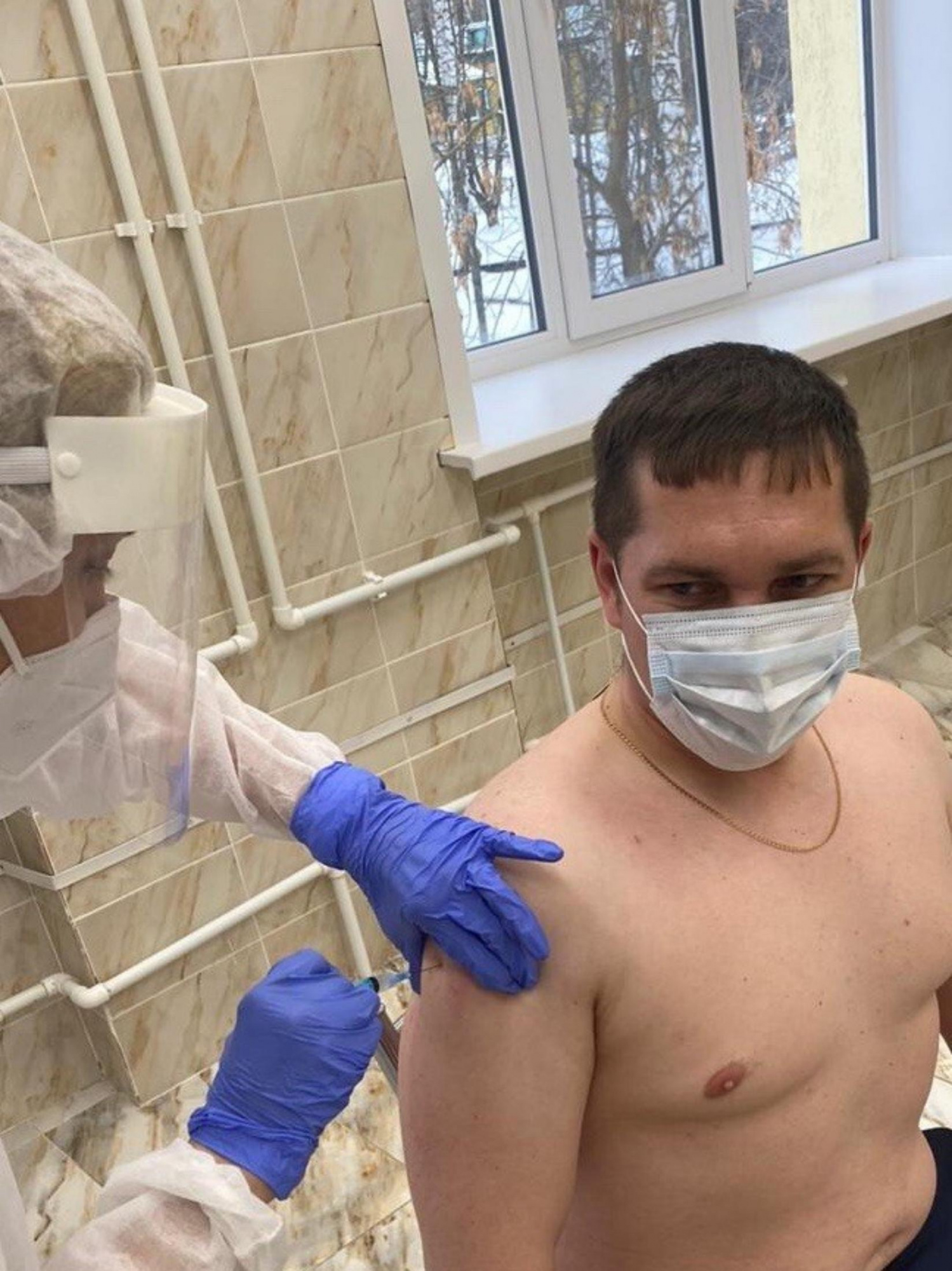 Иван Алексеевич Кирюхин прошел первый этап вакцинации от коронавирусной инфекции.
