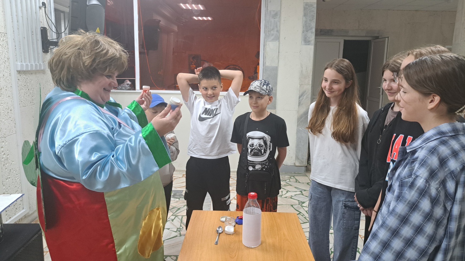 «Волшебник – недоучка в гостях у ребят»