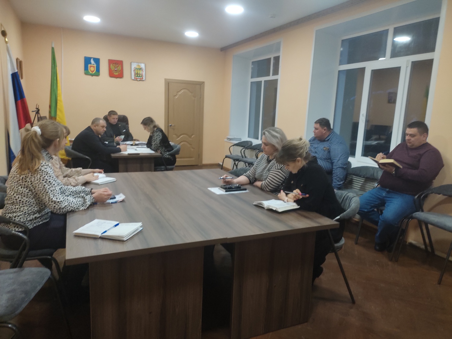 Глава Малосердобинского района Иван Алексеевич Кирюхин провел совещание Глава Малосердобинского района Иван Алексеевич Кирюхин провел совещание