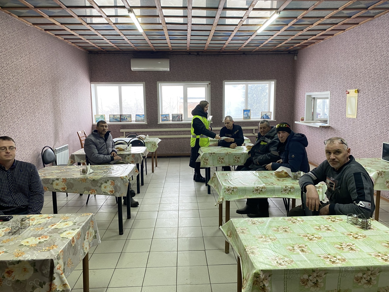 Сотрудники Госавтоинспекции встретились с водителями общества с ограниченной ответственностью «Колышлейское ДСУ»