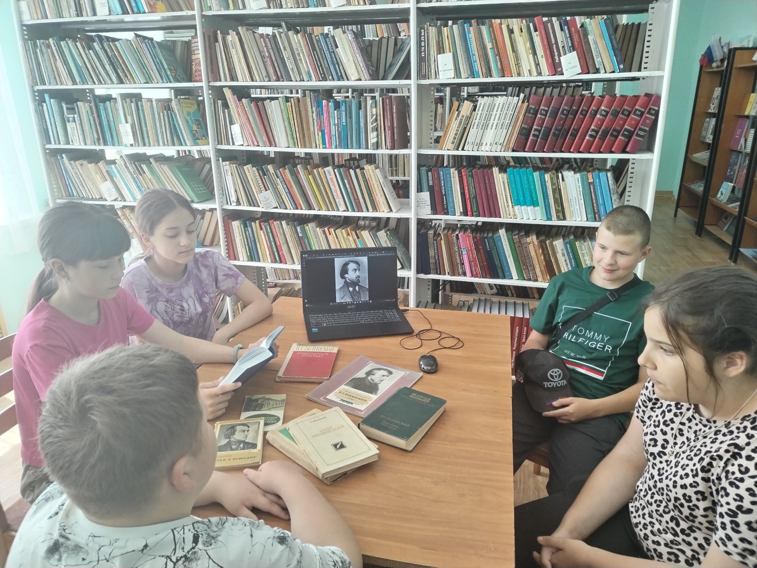 Литературное знакомство«В. Г. Белинский – мастер литературной критики» Литературное знакомство«В. Г. Белинский – мастер литературной критики»
