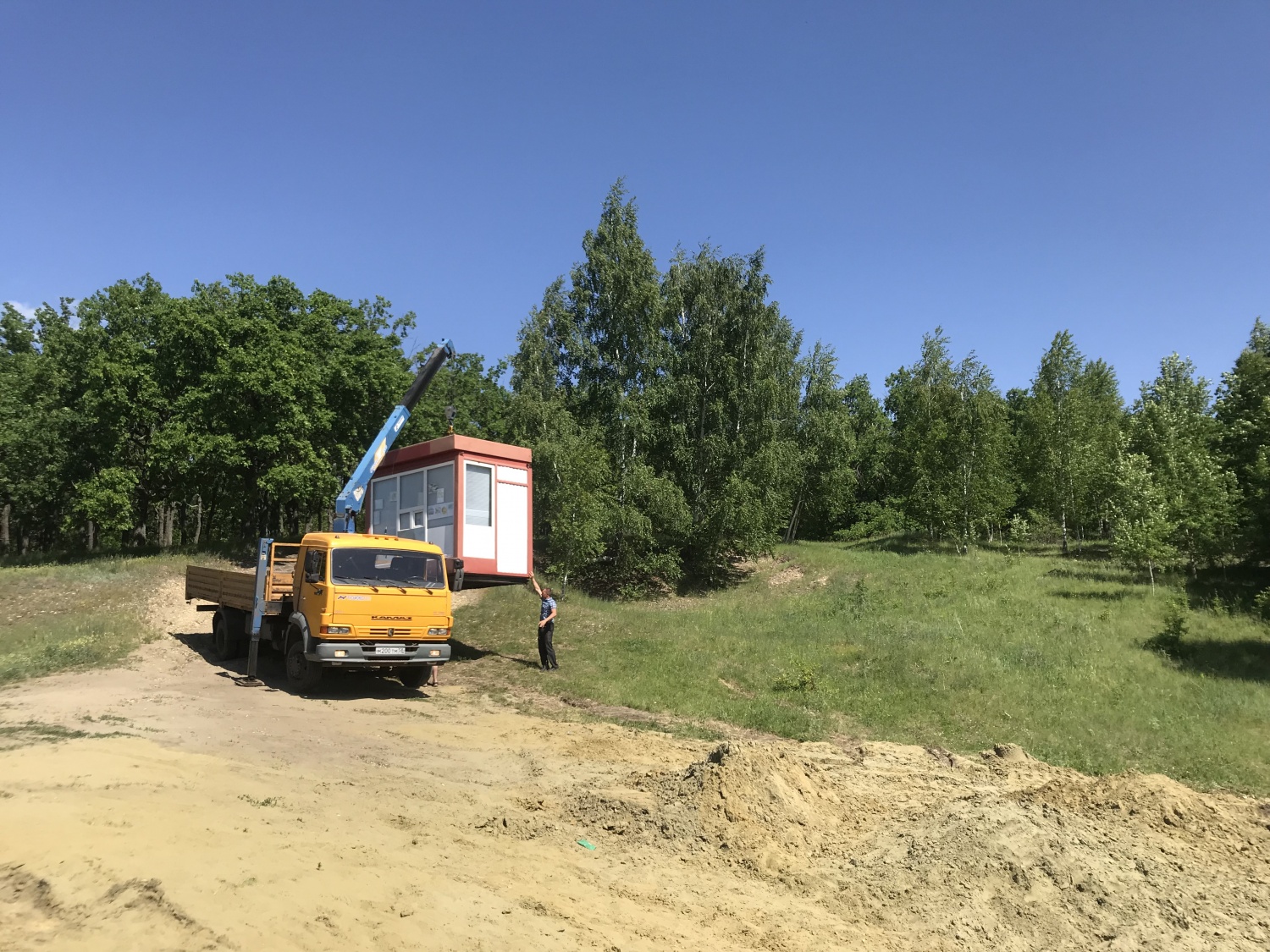 Установлен спасательный пост на берегу пруда на овраге Безымянный («Березки-отрядный») Установлен спасательный пост на берегу пруда на овраге Безымянный («Березки-отрядный»)