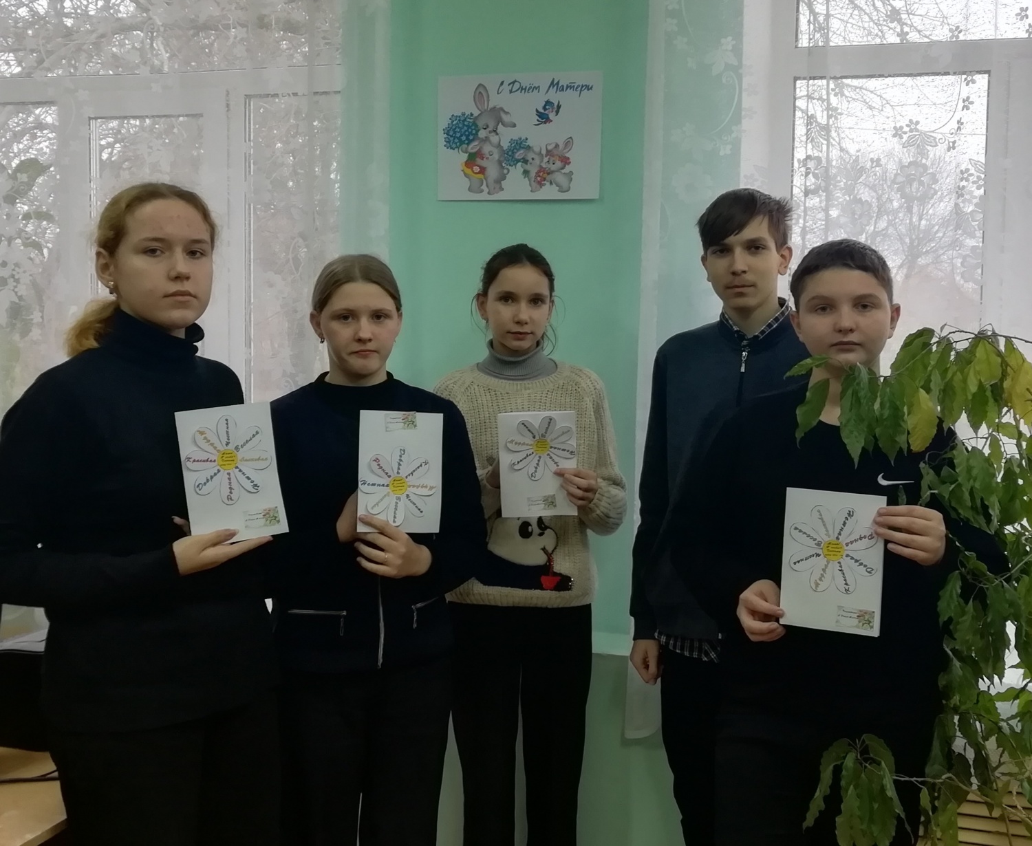 Литературно-поэтический час «Свет материнской любви» проведён в библиотеке села Топлое Литературно-поэтический час «Свет материнской любви» проведён в библиотеке села Топлое