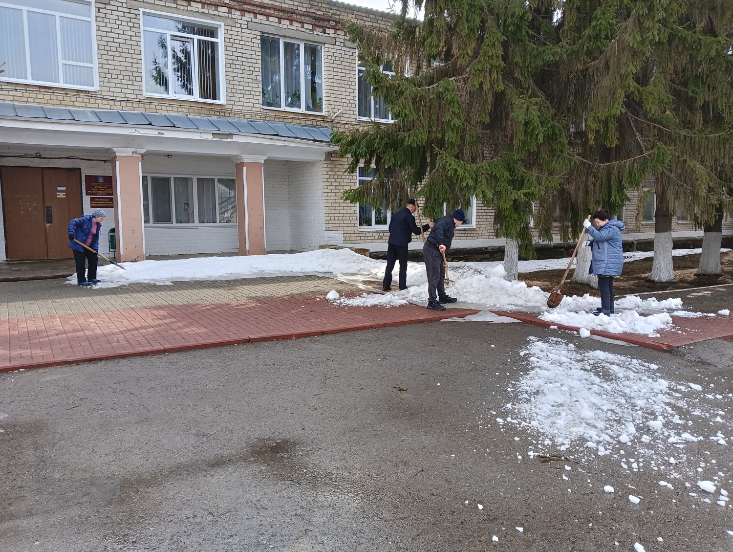 В Малосердобинском районе  проходит месячник по благоустройству и санитарной очистке