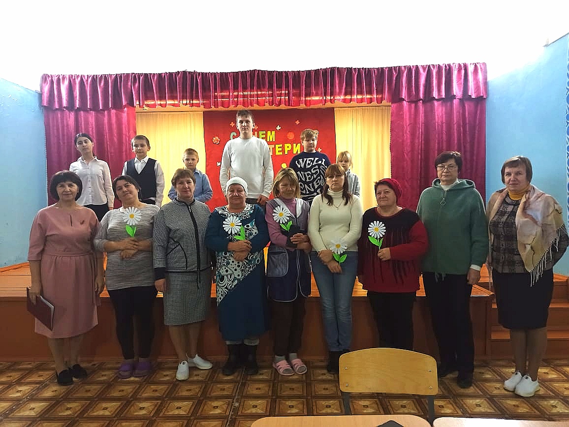 В Ключевской школе состоялось мероприятие, посвященное Всероссийскому Дню матери В Ключевской школе состоялось мероприятие, посвященное Всероссийскому Дню матери
