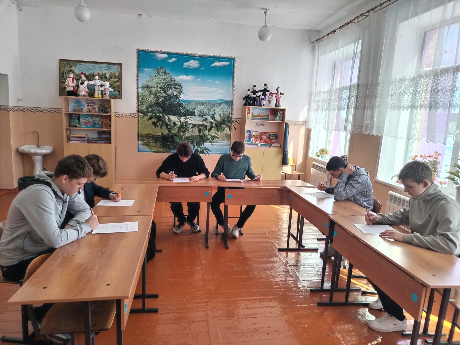В Малосердобинском районе проведен первый (муниципальный) этап областной олимпиады школьников по основам избирательного права и избирательного процесса среди учащихся 10-11 классов В Малосердобинском районе проведен первый (муниципальный) этап областной олимпиады школьников по основам избирательного права и избирательного процесса среди учащихся 10-11 классов