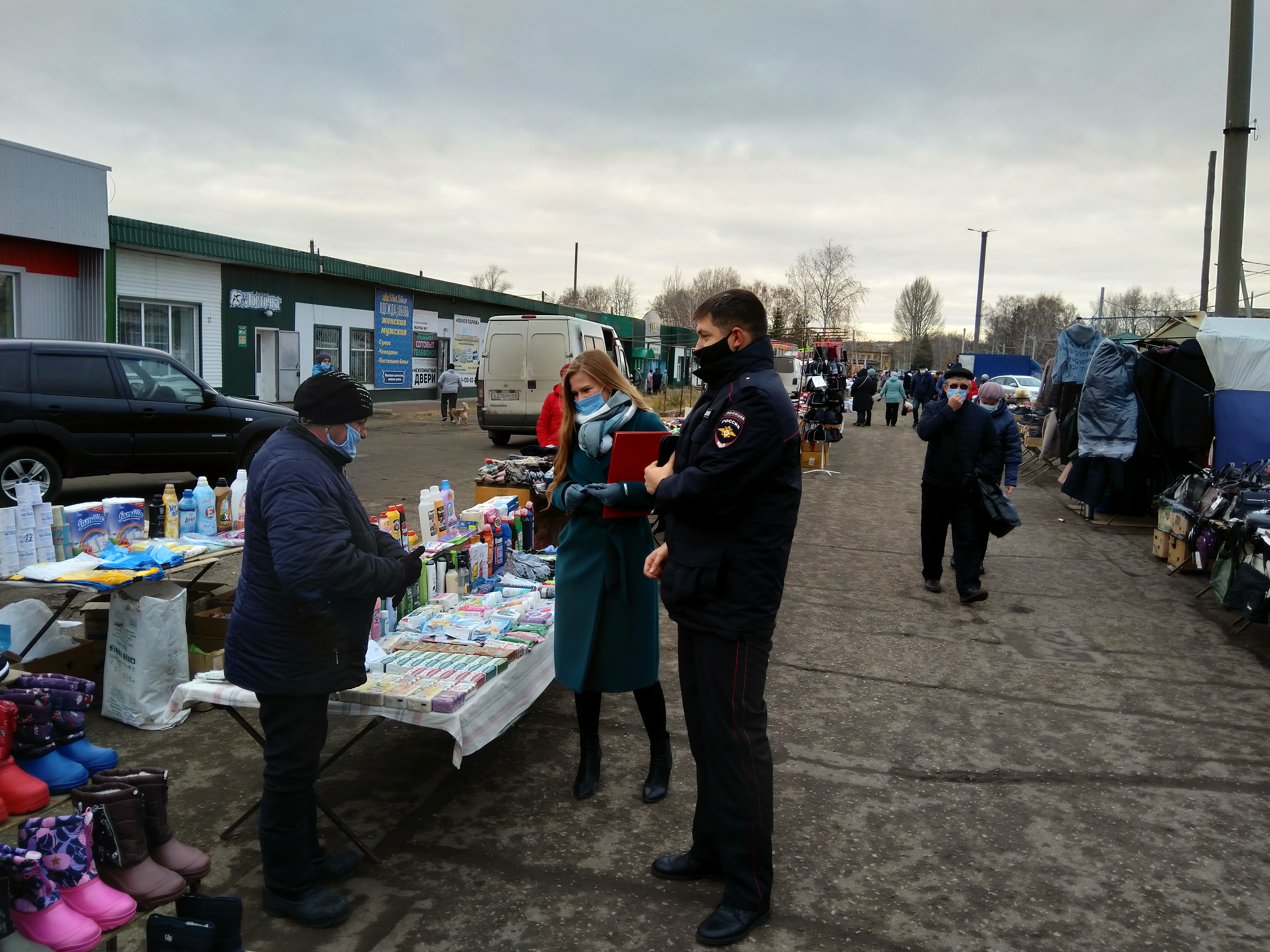 В Малосердобинском районе продолжаются рейды по контролю за соблюдением масочного режима.