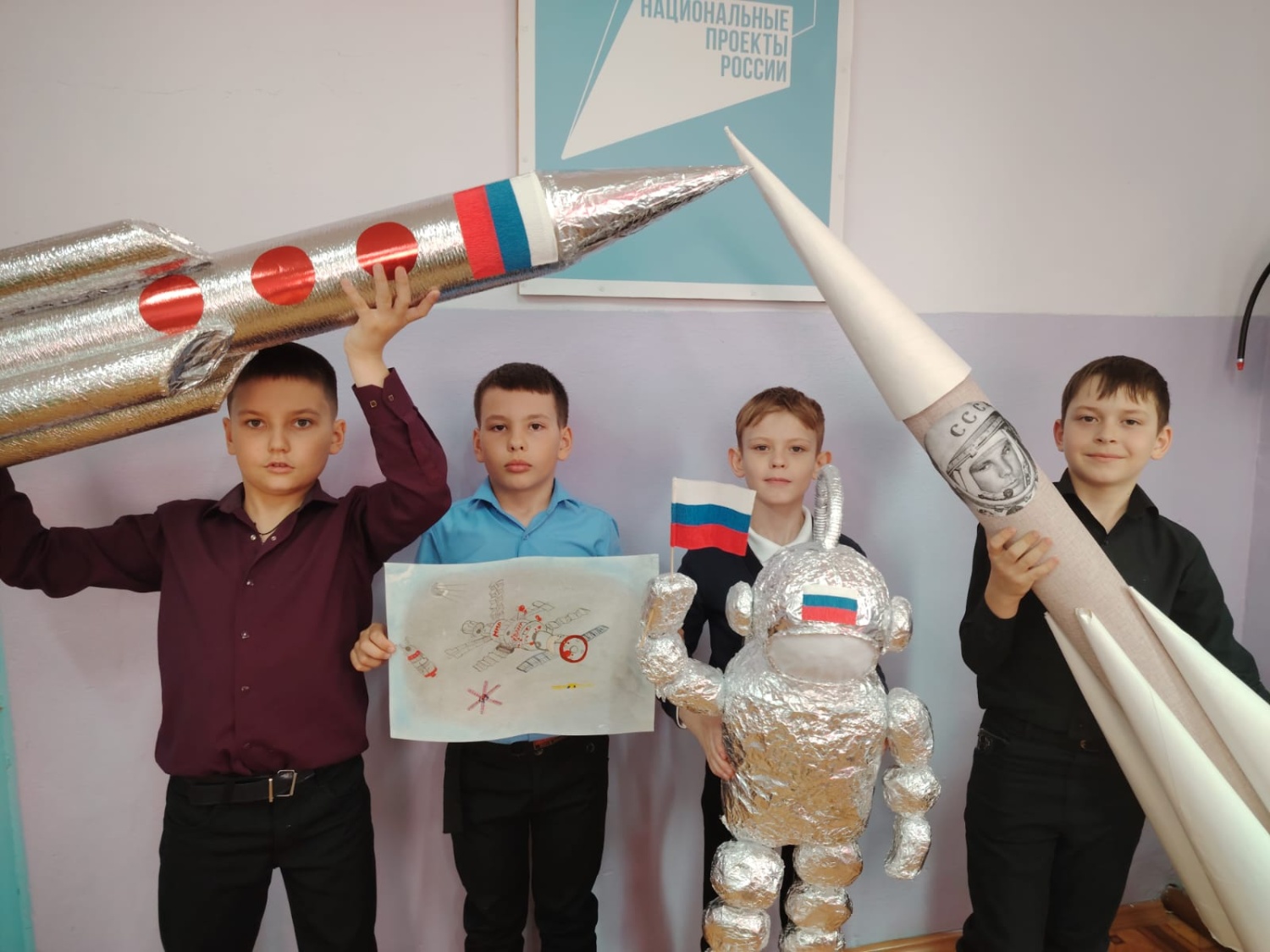 Нам космос покоряется!