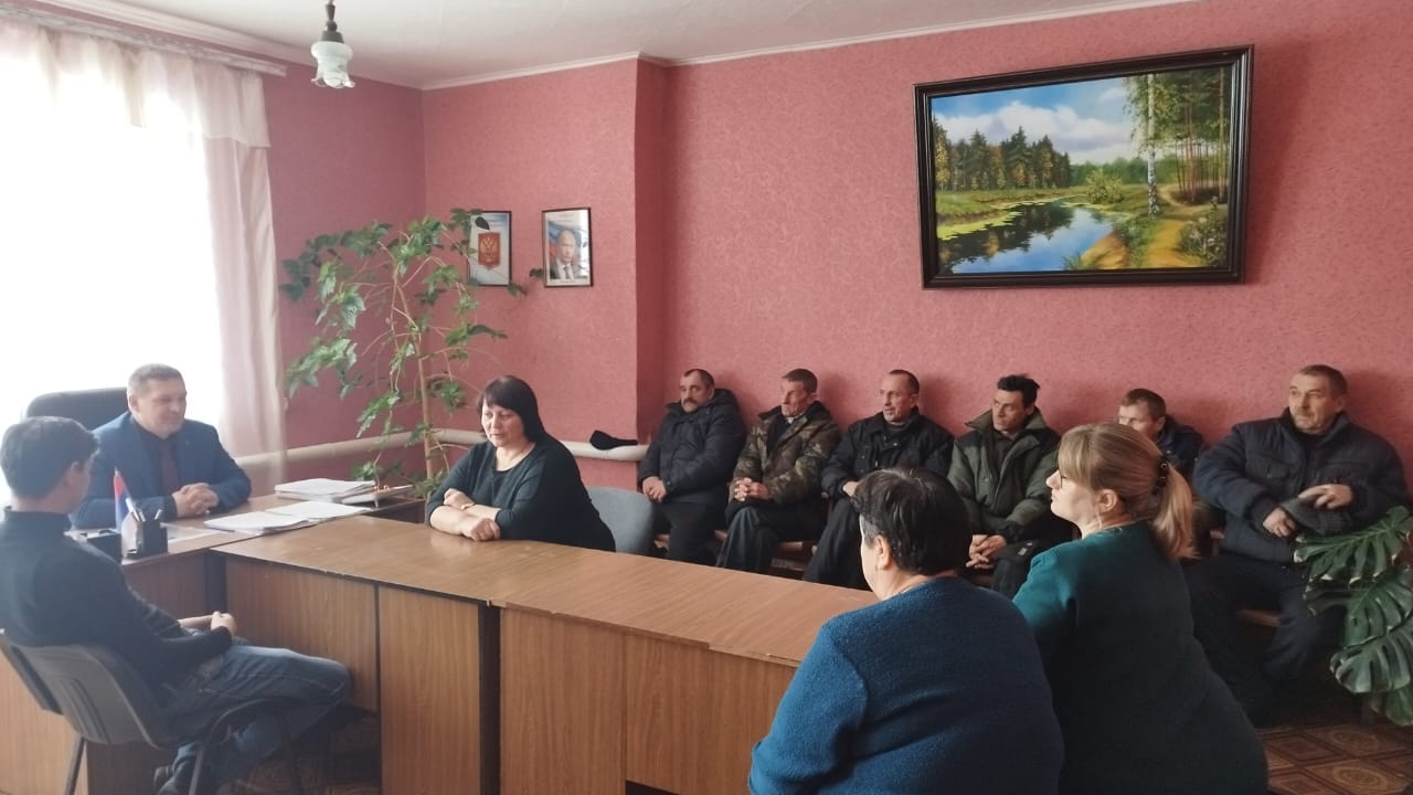 Рабочая встреча с коллективами учреждений села Малая Сердоба