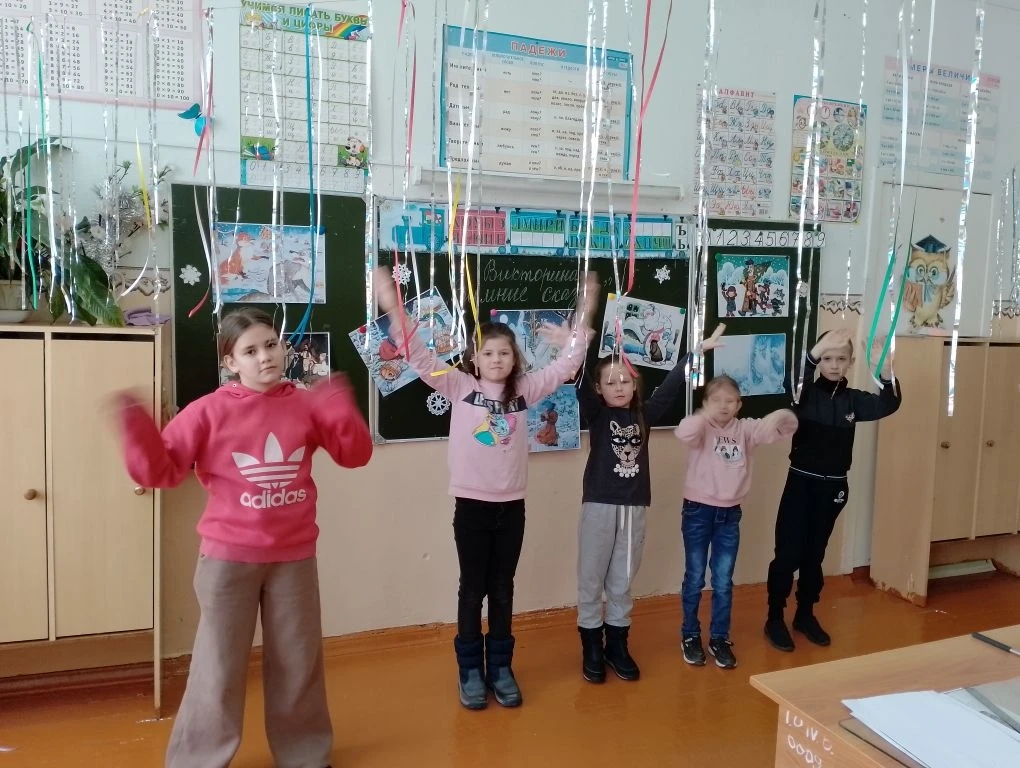 Учащиеся младших классов МБОУ СОШ с.Старое Славкино приняли активное участие в викторине "Путешествие по зимним сказкам" Учащиеся младших классов МБОУ СОШ с.Старое Славкино приняли активное участие в викторине "Путешествие по зимним сказкам"