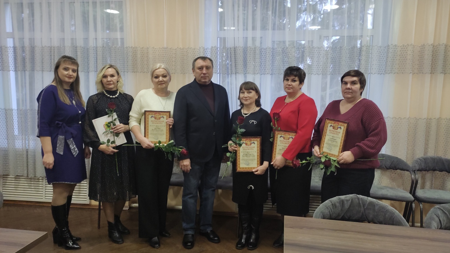 Работников бухгалтерской службы бюджетных учреждений Малосердобинского района поздравил исполняющий полномочия главы района Сергей Львович Балакин