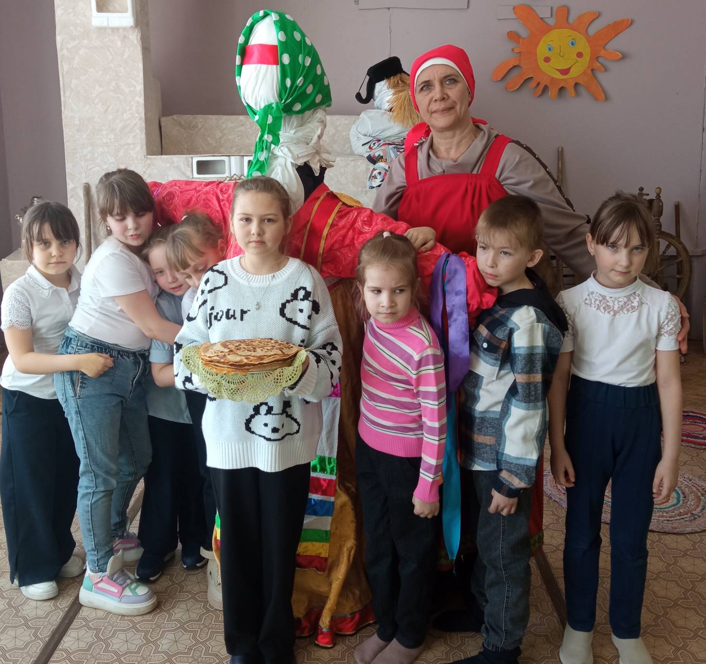 В Доме детского творчества встретили Масленицу В Доме детского творчества встретили Масленицу
