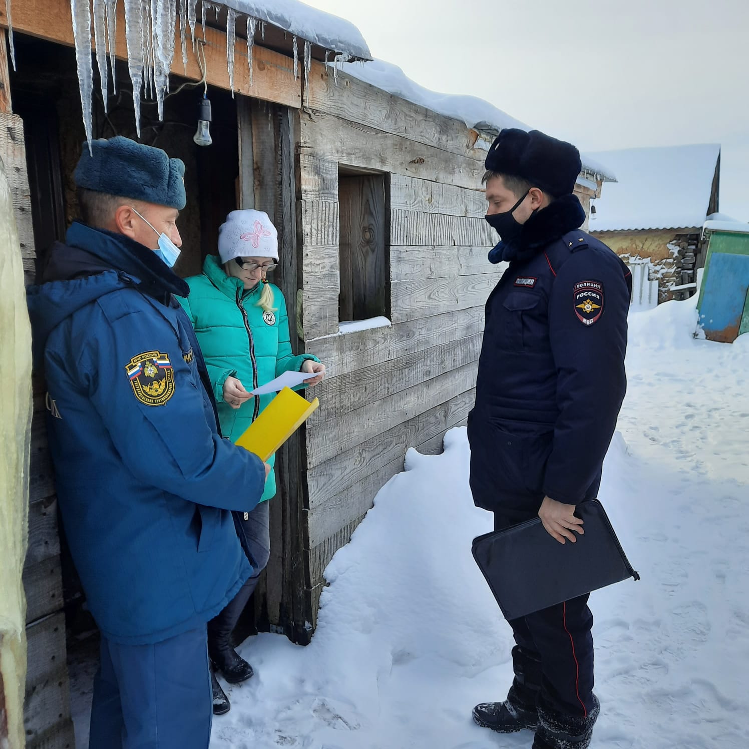 Межведомственная рабочая группа по профилактике правонарушений провела рейд по семьям, состоящим на учете в районной базе ДЕСОП и на ранней стадии семейного неблагополучия Межведомственная рабочая группа по профилактике правонарушений провела рейд по семьям, состоящим на учете в районной базе ДЕСОП и на ранней стадии семейного неблагополучия