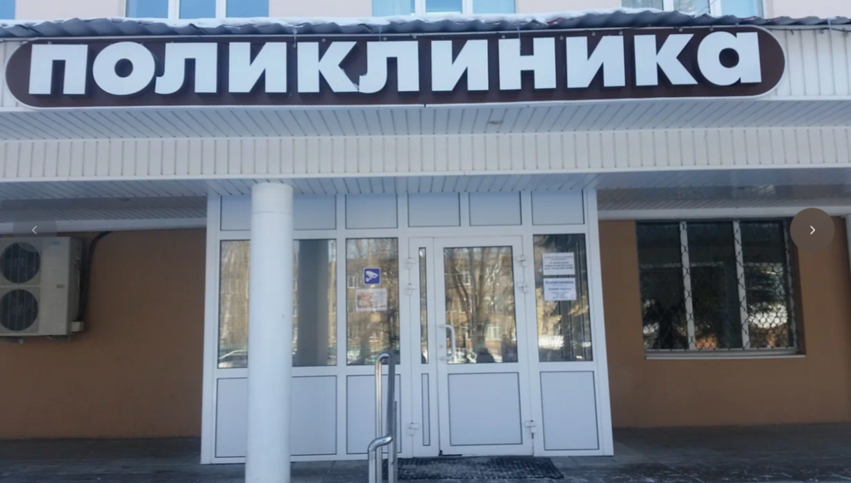 Может ли застрахованный одновременно прикрепиться к двум медицинским организациям - по месту регистрации и месту временного проживания?