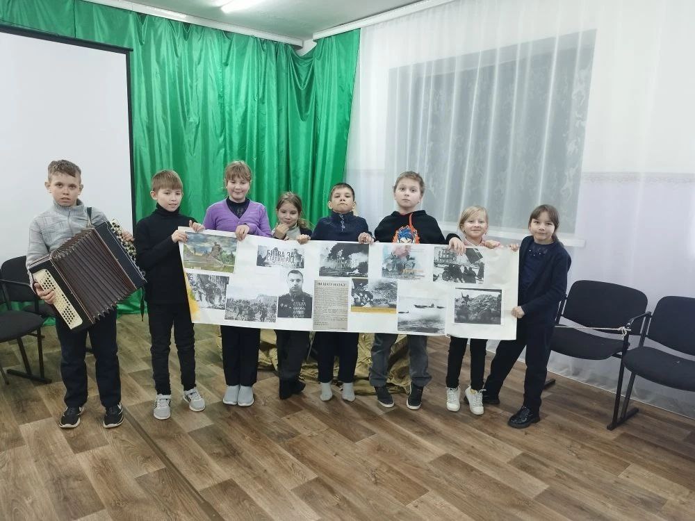 Волонтерская акция "Родина - мать зовет!"