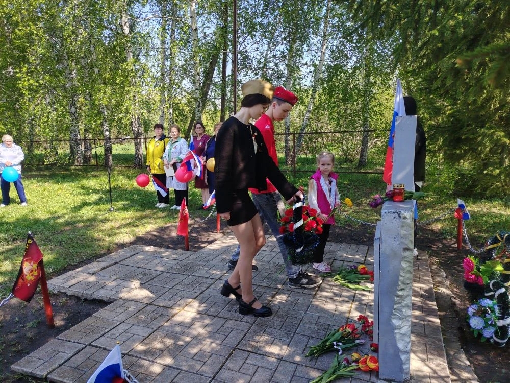 В селе Марьевка, у памятного знака «Никто не забыт, ничто не забыто», состоялся торжественный митинг «Великий подвиг в памяти народа»