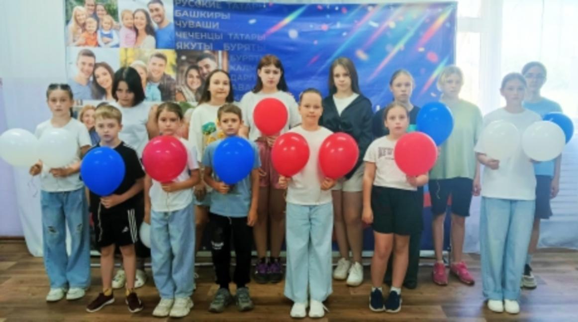 Танцуй с нами! Фитнес-аэробика подарила заряд бодрости отдыхающим лагеря