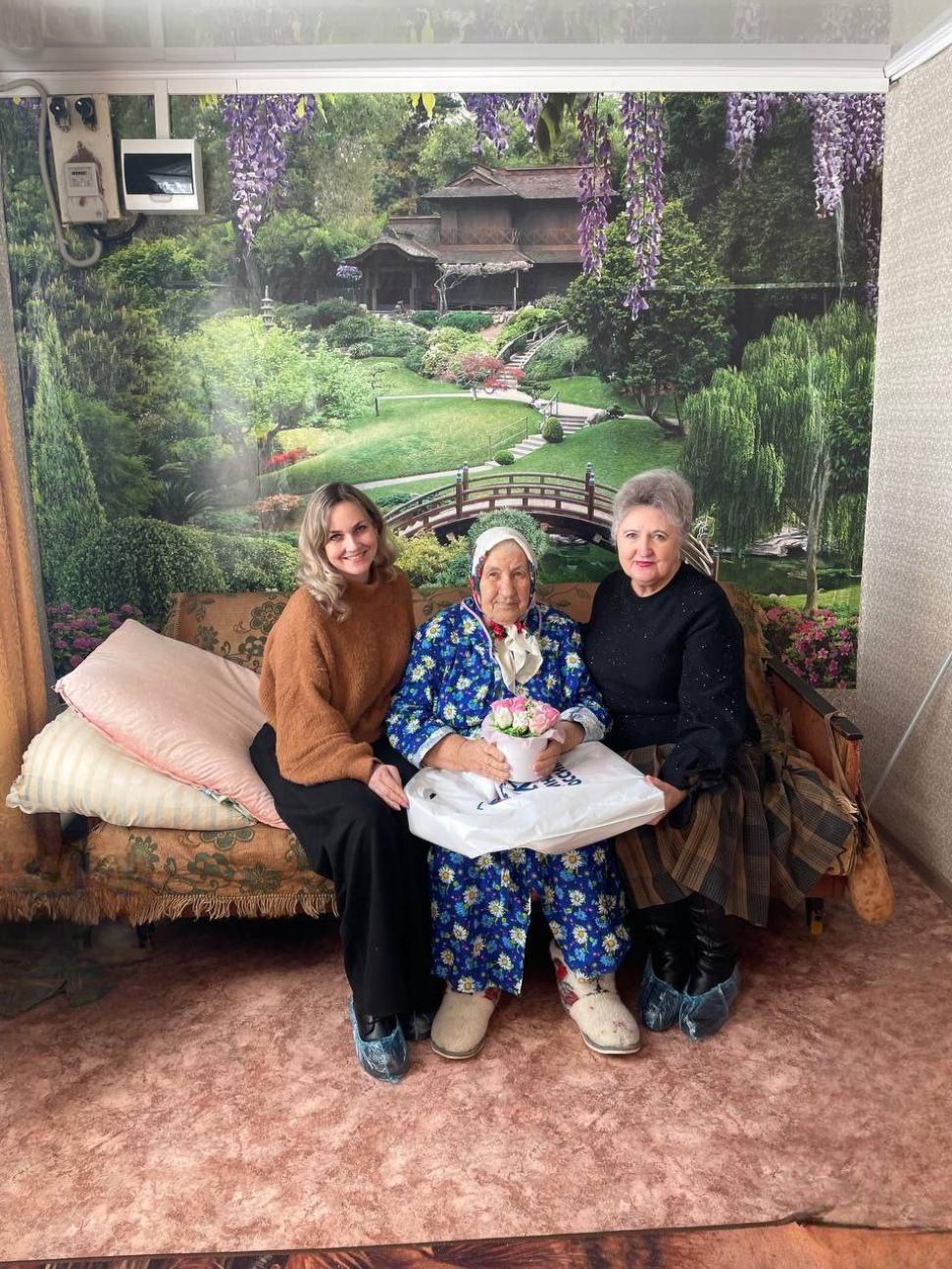 Татьяна Прокопьевна Макарова, жительница села Ключи, отметила свой 90-летний юбилей.