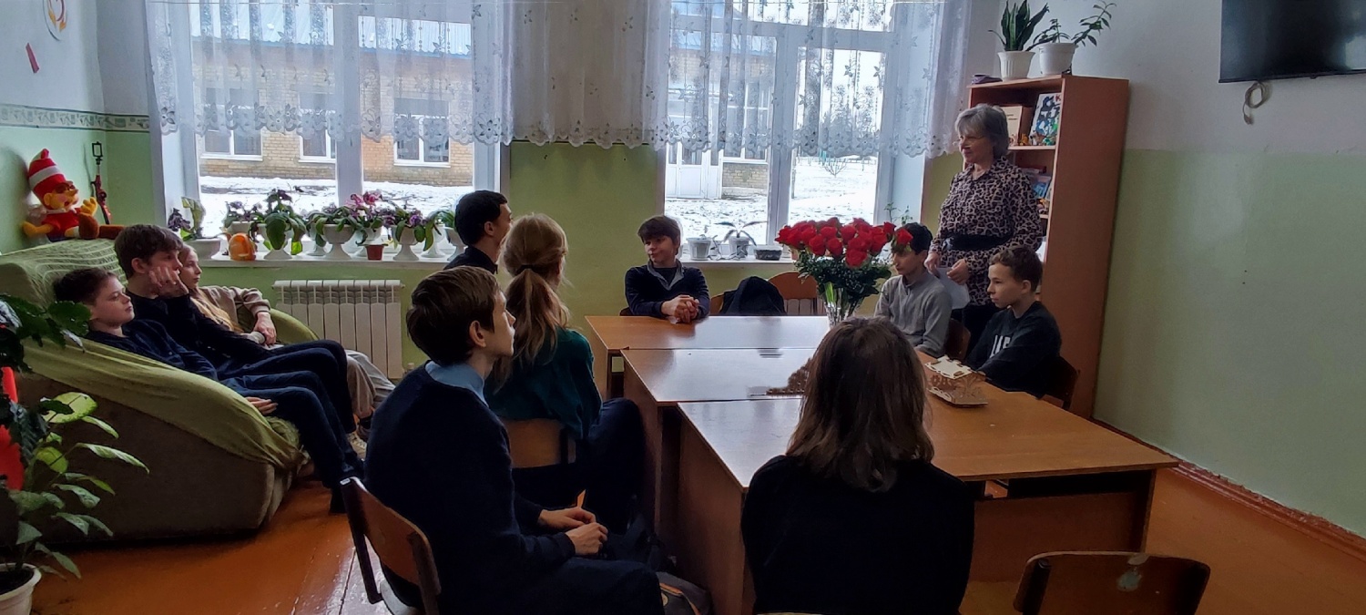 Проведен час краеведения, посвященный труженикам тыла «Труженикам тыла, посвящается»