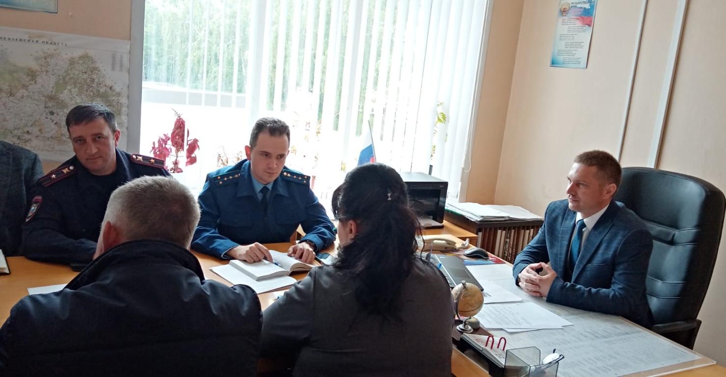 Заседание межведомственной комиссии по профилактике правонарушений при администрации Малосердобинского района