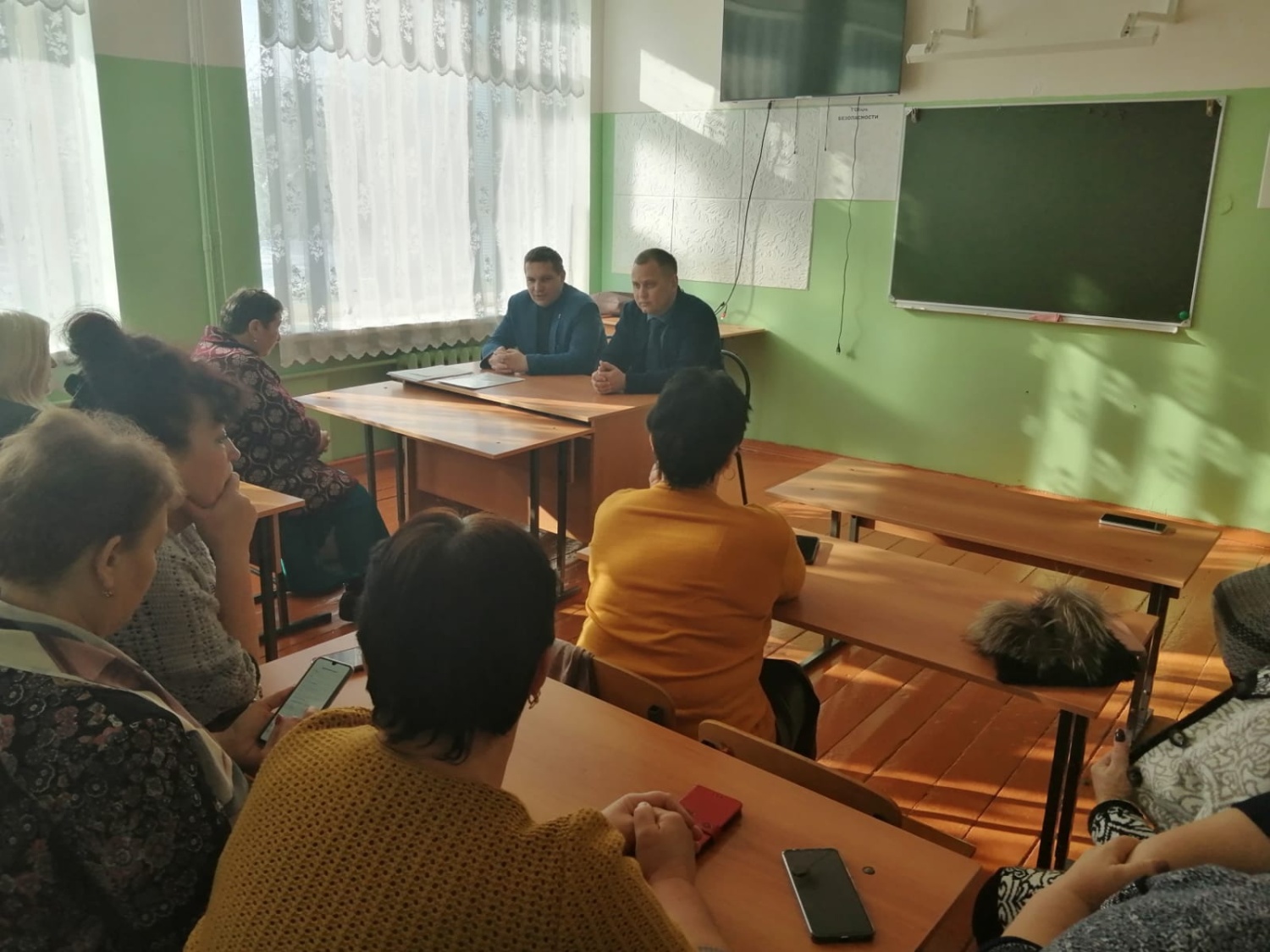 Рабочие встречи с работниками учреждений и организаций Липовского сельсовета Рабочие встречи с работниками учреждений и организаций Липовского сельсовета