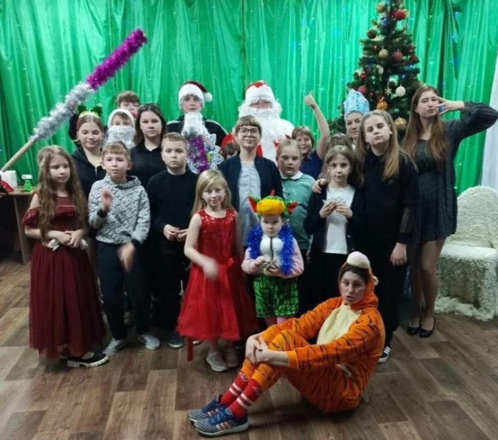 Новогодняя Конкурсно-Развлекательная Программа в Доме Детского Творчества Новогодняя Конкурсно-Развлекательная Программа в Доме Детского Творчества