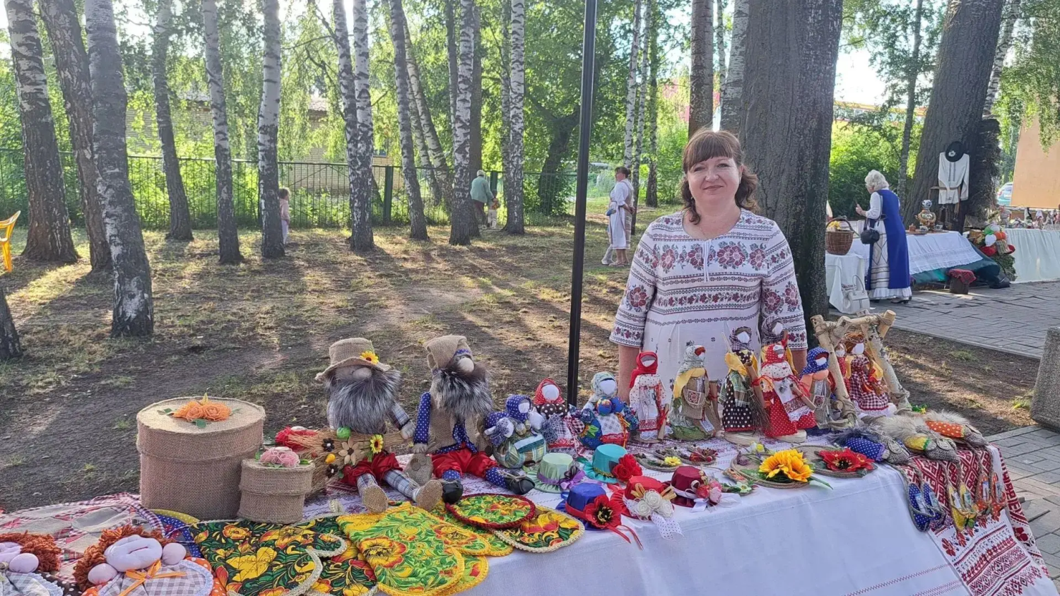 В день памяти святых первоверховных апостолов Петра и Павла в парке «Берёзки» состоялось празднование Дня Косоворотки! В день памяти святых первоверховных апостолов Петра и Павла в парке «Берёзки» состоялось празднование Дня Косоворотки!