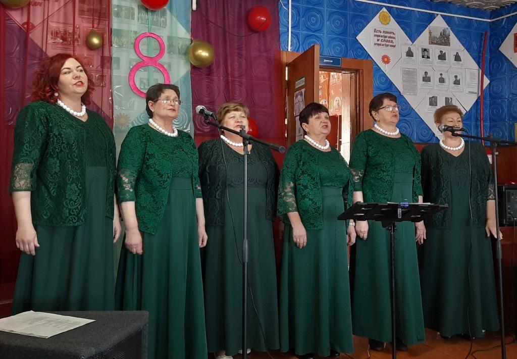 Марьевский Дом культуры совместно с библиотекой провели литературно-музыкальную композицию «Мы славим женщину!» Марьевский Дом культуры совместно с библиотекой провели литературно-музыкальную композицию «Мы славим женщину!»