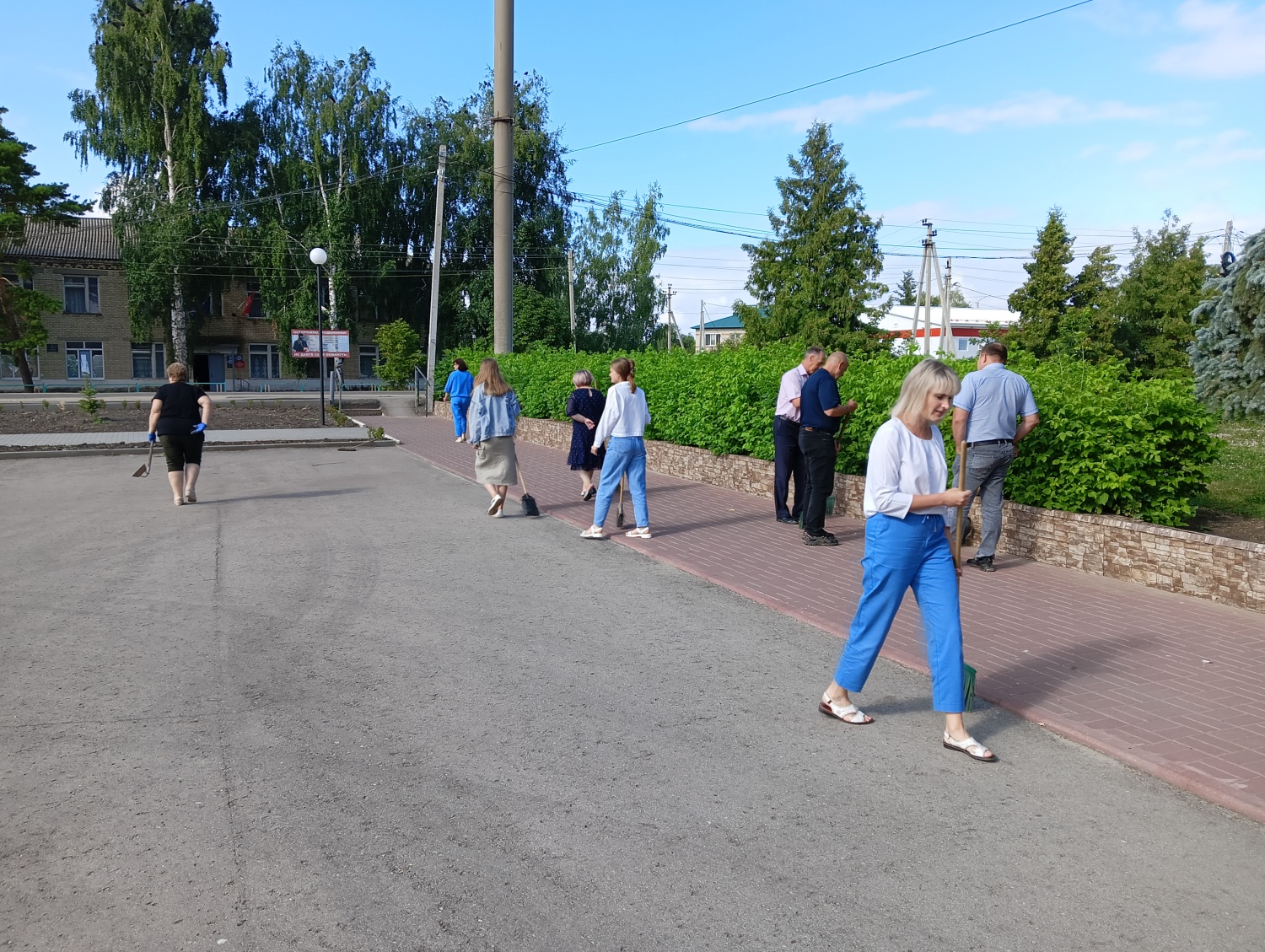 В селе Малая Сердоба продолжается работа по благоустройству 