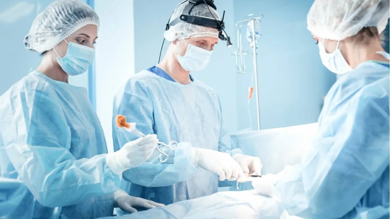 Всем застрахованным в системе ОМС доступна высокотехнологичная медицинская помощь 