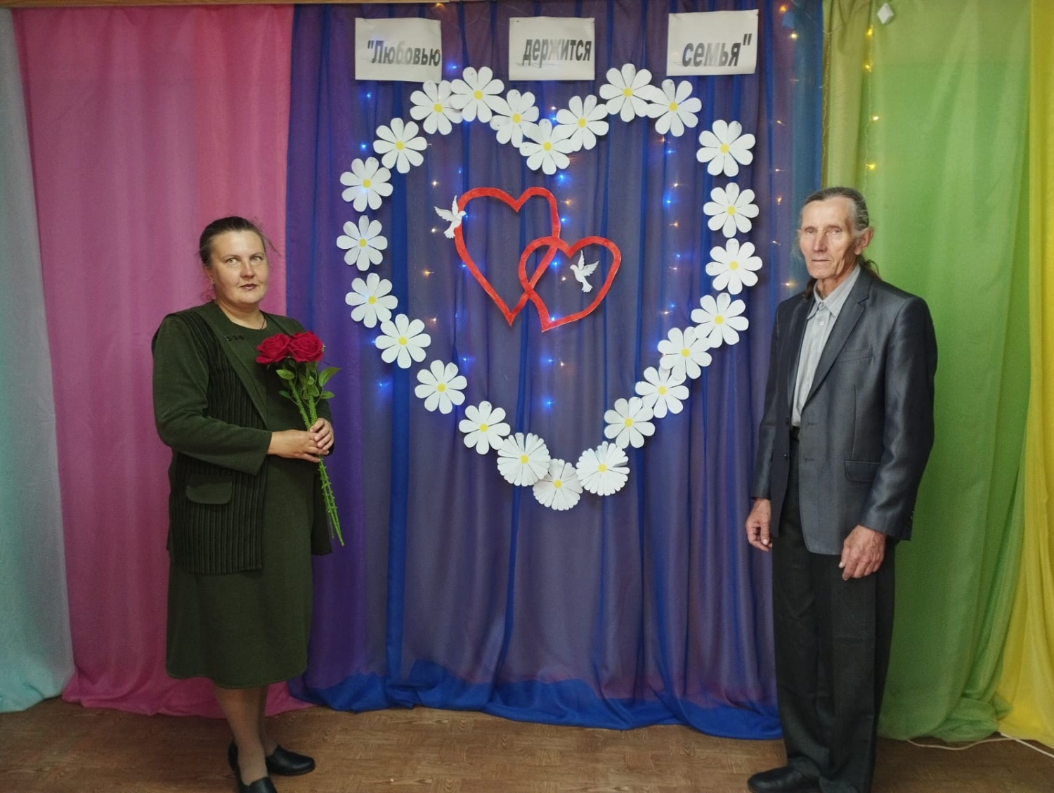 Если взять Любовь и Верность, к ним добавить чувство Нежность, все умножить на года, то получится — СЕМЬЯ! Если взять Любовь и Верность, к ним добавить чувство Нежность, все умножить на года, то получится — СЕМЬЯ!