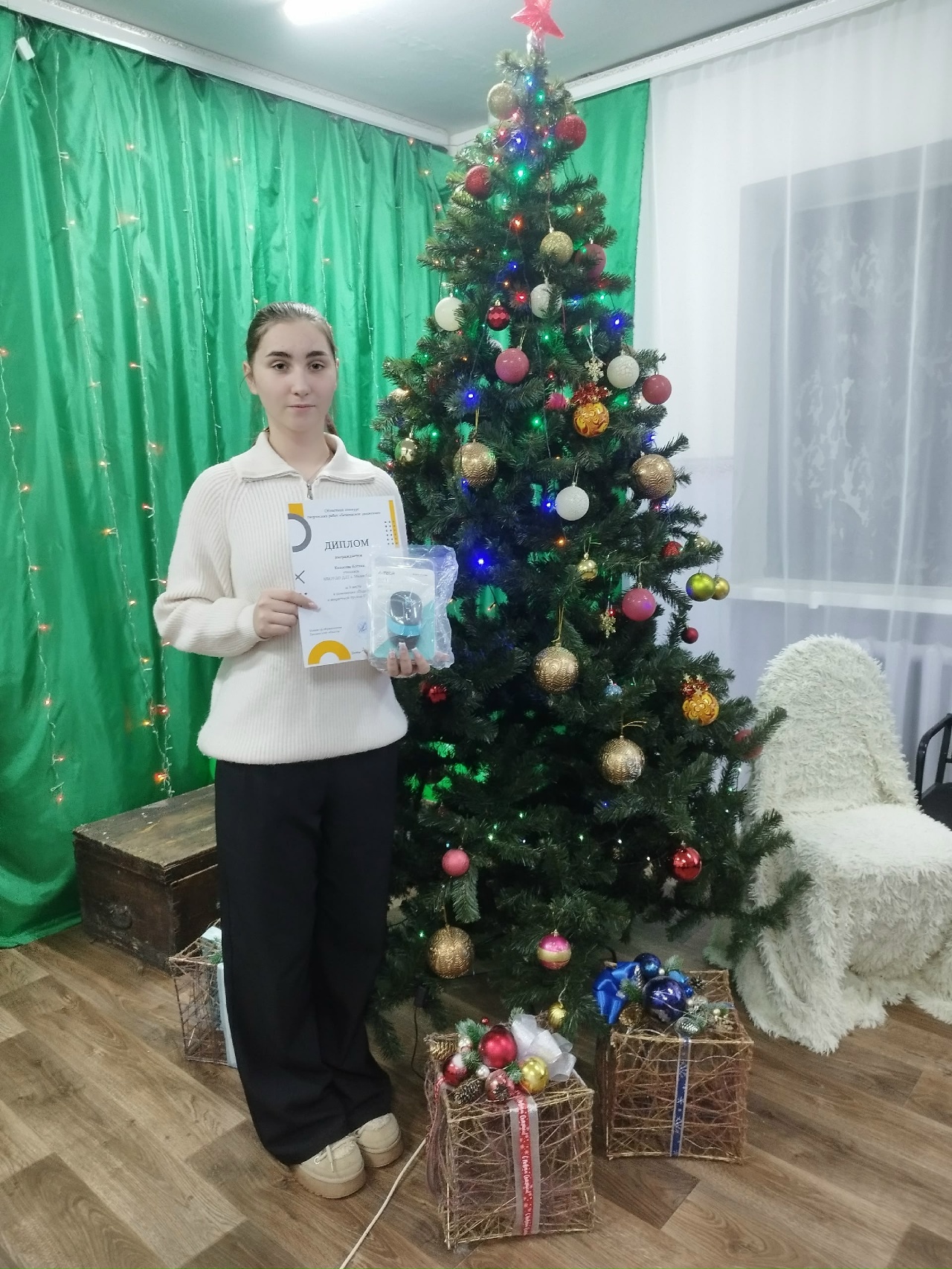 Воспитанница Дома детского творчества села Малая Сердоба приняла участие в областном конкурсе творческих работ «Безопасное движение» 
