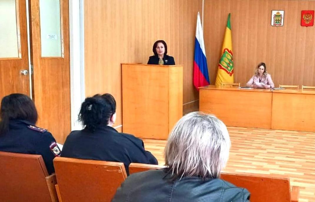 Состоялось расширенное заседание межведомственной комиссии по организации летней оздоровительной кампании и комиссии по делам несовершеннолетних и защите их прав Малосердобинского района