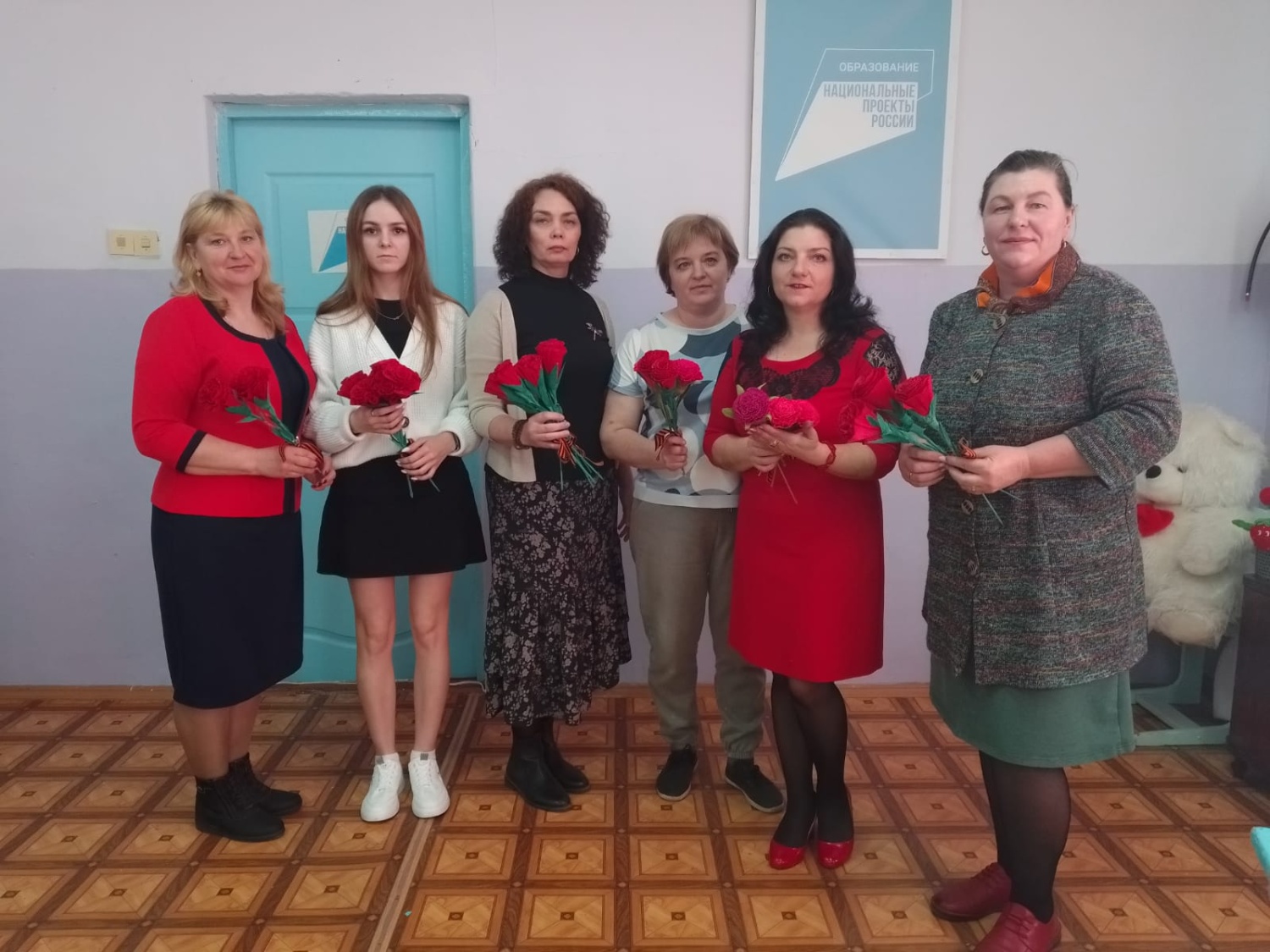 Замещающие родители АНО "Тепло семьи" приняли участие в акции "Красная гвоздика" Замещающие родители АНО "Тепло семьи" приняли участие в акции "Красная гвоздика"